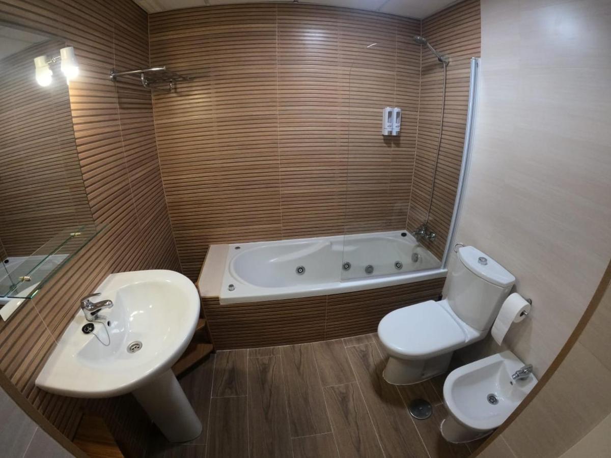 Апартаменты Faro12 Playa & Piscina & Parking Privado Бенальмадена Экстерьер фото